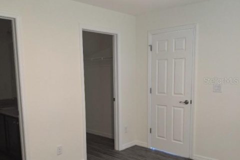 Propiedad comercial en venta en Punta Gorda, Florida, 6 dormitorios, 232.07 m2 № 2229847 - foto 9