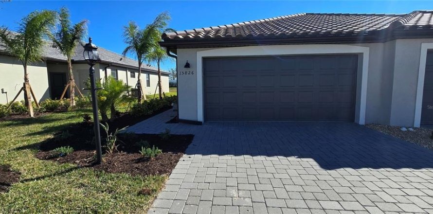 Villa ou maison à Bradenton, Floride 2 chambres, 145.39 m2 № 1613445