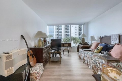 Copropriété à vendre à Miami, Floride: 2 chambres, 158.58 m2 № 1764666 - photo 25