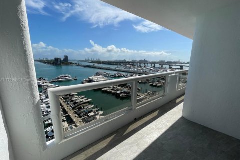 Copropriété à vendre à Miami, Floride: 2 chambres, 158.58 m2 № 1764666 - photo 15