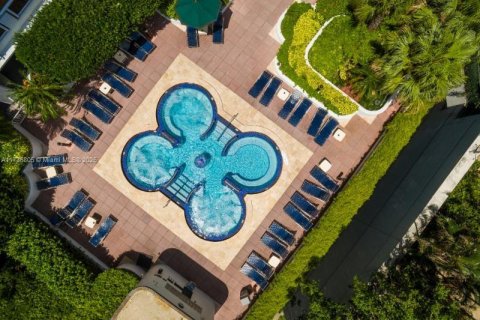 Copropriété à vendre à Miami, Floride: 2 chambres, 158.58 m2 № 1764666 - photo 30