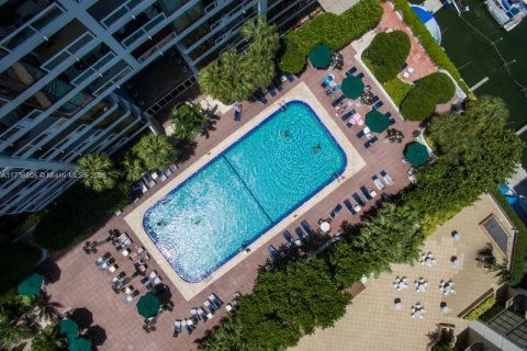 Copropriété à vendre à Miami, Floride: 2 chambres, 158.58 m2 № 1764666 - photo 29