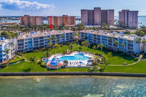 Condo in Saint Petersburg, Florida, 2 bedrooms  № 2233695 - photo 19