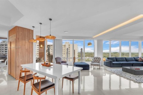 Condo in Coral Gables, Florida, 3 bedrooms  № 1887599 - photo 4