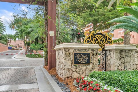Condo in Coral Gables, Florida, 3 bedrooms  № 1887599 - photo 17