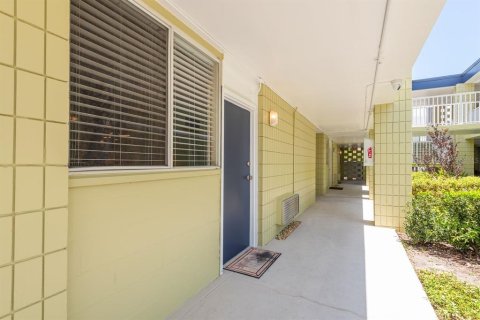 Condo in Tampa, Florida, 1 bedroom  № 1793877 - photo 5