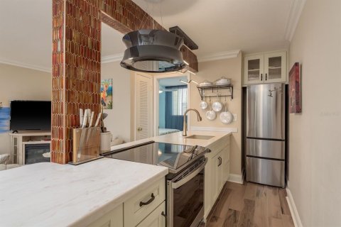Condo in Tampa, Florida, 1 bedroom  № 1793877 - photo 12
