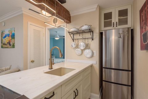 Condo in Tampa, Florida, 1 bedroom  № 1793877 - photo 13