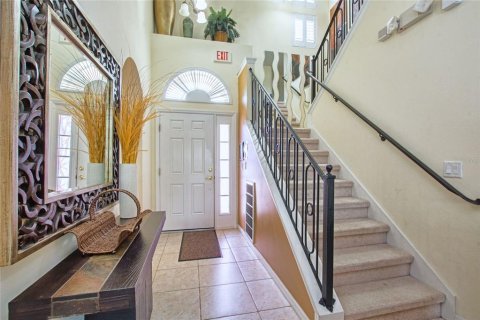 Casa en venta en Haines City, Florida, 5 dormitorios, 235.23 m2 № 1799912 - foto 2