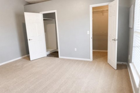 House in Deltona, Florida 3 bedrooms, 147.16 sq.m. № 2275427 - photo 6