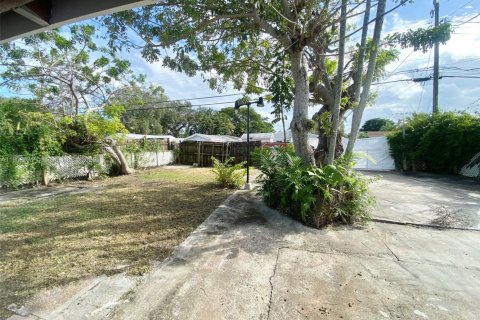 Снять в аренду виллу или дом в Норт-Майами-Бич, Флорида 3 спальни, 81.94м2, № 1955603 - фото 26