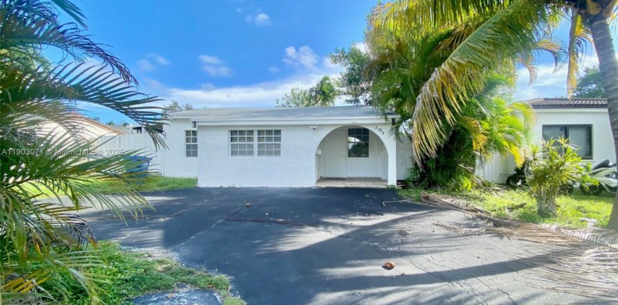 Дом в Норт-Майами-Бич, Флорида 3 спальни, 81.94м2 № 1955603