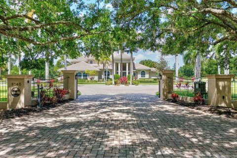 Villa ou maison à vendre à Sarasota, Floride: 4 chambres, 624.4 m2 № 2210953 - photo 4
