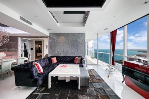 Condo in Miami Beach, Florida, 2 bedrooms  № 1839229 - photo 21