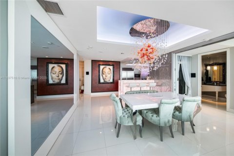 Condo in Miami Beach, Florida, 2 bedrooms  № 1839229 - photo 14