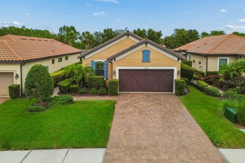 House in Odessa, Florida 3 bedrooms, 179.39 sq.m. № 2203968