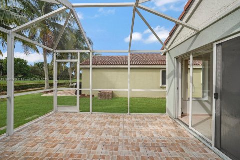 Casa en alquiler en Weston, Florida, 3 dormitorios, 131.92 m2 № 1946530 - foto 23