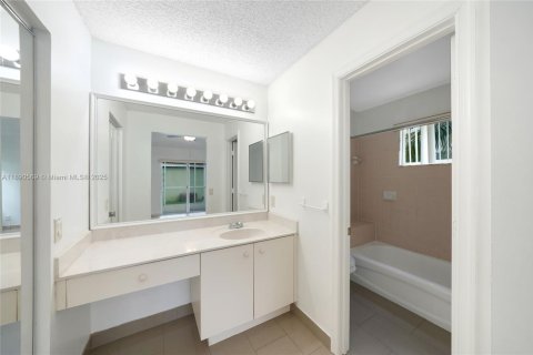 Casa en alquiler en Weston, Florida, 3 dormitorios, 131.92 m2 № 1946530 - foto 20