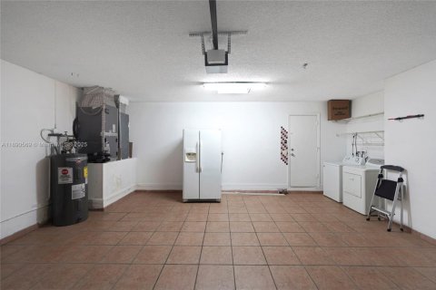 Casa en alquiler en Weston, Florida, 3 dormitorios, 131.92 m2 № 1946530 - foto 9