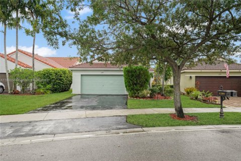 Casa en alquiler en Weston, Florida, 3 dormitorios, 131.92 m2 № 1946530 - foto 2