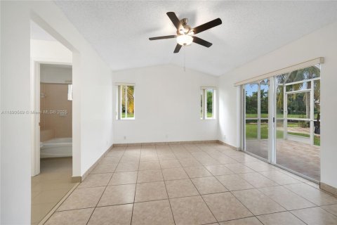 Casa en alquiler en Weston, Florida, 3 dormitorios, 131.92 m2 № 1946530 - foto 15