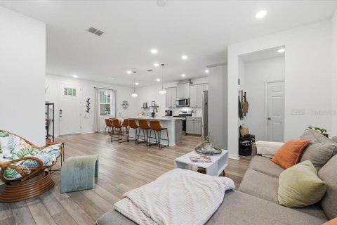 Townhouse in Celebration, Florida 3 bedrooms, 152.17 sq.m. № 2203823 - photo 15
