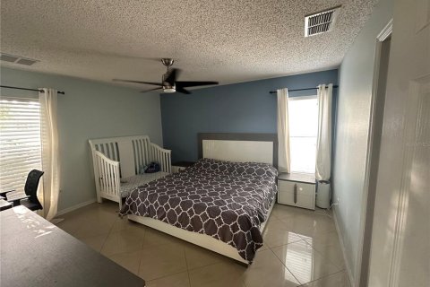 Villa ou maison à louer à Davenport, Floride: 3 chambres, 164.25 m2 № 1853627 - photo 4