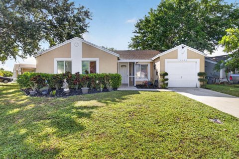 Villa ou maison à Boca Raton, Floride 3 chambres, 126.72 m2 № 2259895