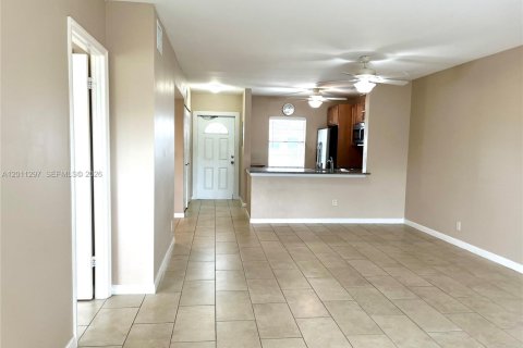 Condominio en venta en Margate, Florida, 2 dormitorios, 91.97 m2 № 2074984 - foto 10
