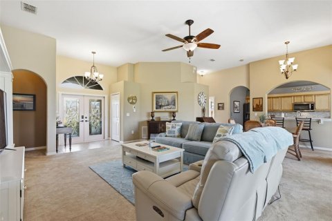 Villa ou maison à vendre à San Antonio, Floride: 3 chambres, 167.13 m2 № 2424313 - photo 9