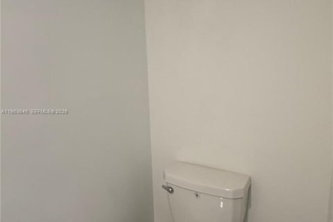 Adosado en alquiler en Homestead, Florida, 3 dormitorios, 133.97 m2 № 2011377 - foto 12