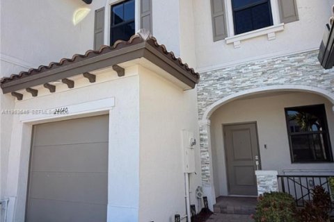 Adosado en Homestead, Florida 3 dormitorios, 133.97 m2 № 2011377