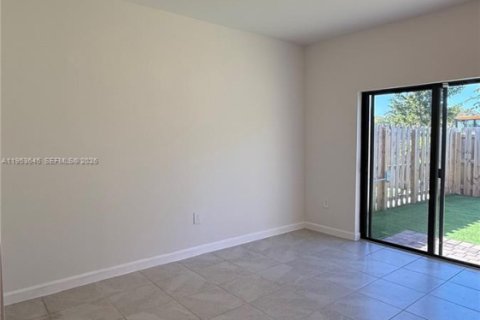 Adosado en alquiler en Homestead, Florida, 3 dormitorios, 133.97 m2 № 2011377 - foto 14