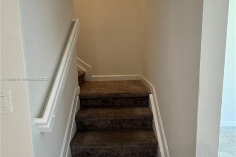 Adosado en alquiler en Homestead, Florida, 3 dormitorios, 133.97 m2 № 2011377 - foto 13