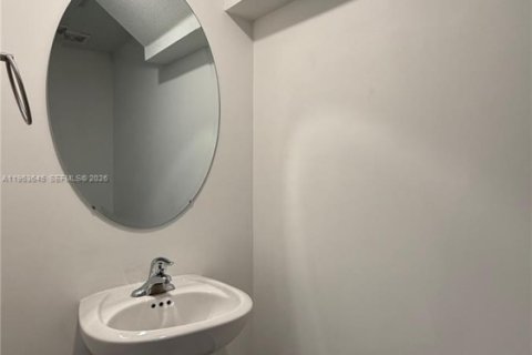 Adosado en alquiler en Homestead, Florida, 3 dormitorios, 133.97 m2 № 2011377 - foto 11