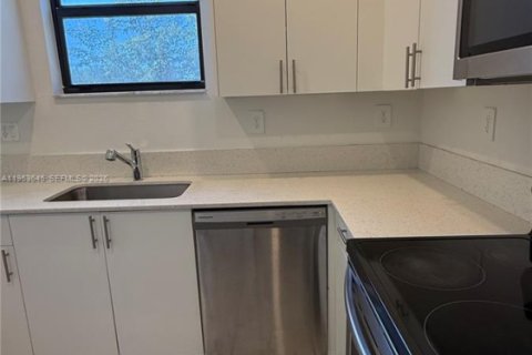 Adosado en alquiler en Homestead, Florida, 3 dormitorios, 133.97 m2 № 2011377 - foto 18