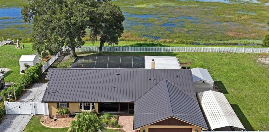 Casa en Spring Hill, Florida 3 dormitorios, 178.56 m2 № 2386755