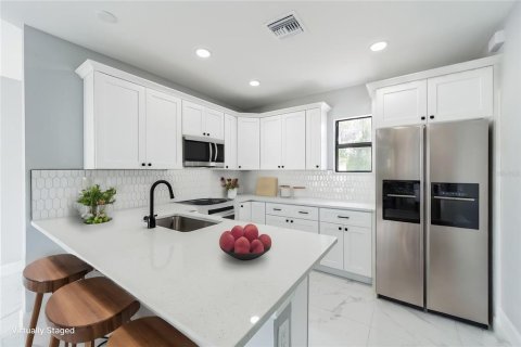 Casa en venta en Lehigh Acres, Florida, 3 dormitorios, 110.37 m2 № 1870084 - foto 6