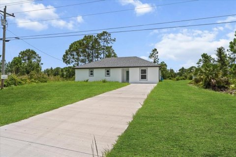 Casa en venta en Lehigh Acres, Florida, 3 dormitorios, 110.37 m2 № 1870084 - foto 2