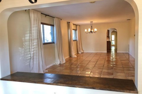 Villa ou maison à vendre à Hollywood, Floride: 3 chambres, 151.99 m2 № 2147236 - photo 7