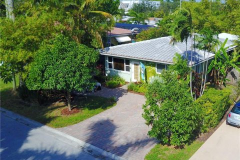 Villa ou maison à Hollywood, Floride 3 chambres, 151.99 m2 № 2147236