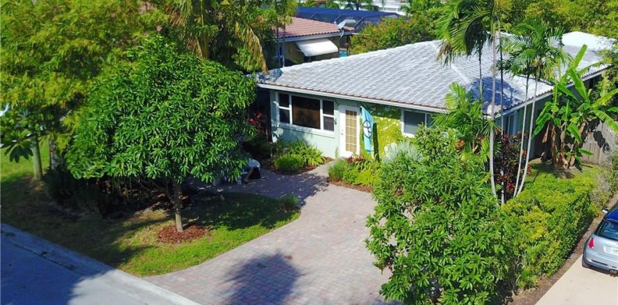 Villa ou maison à Hollywood, Floride 3 chambres, 151.99 m2 № 2147236