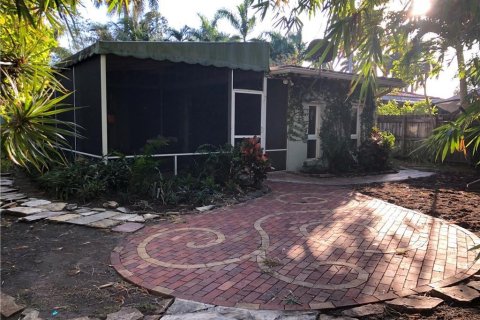 Villa ou maison à vendre à Hollywood, Floride: 3 chambres, 151.99 m2 № 2147236 - photo 30