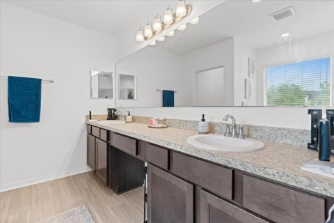 Casa en venta en North Port, Florida, 4 dormitorios, 198.9 m2 № 2239722 - foto 19