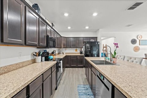 Casa en venta en North Port, Florida, 4 dormitorios, 198.9 m2 № 2239722 - foto 30