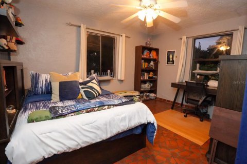 Casa en venta en Orlando, Florida, 4 dormitorios, 217.39 m2 № 2425289 - foto 11