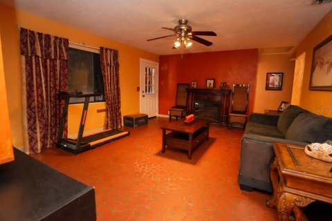Casa en venta en Orlando, Florida, 4 dormitorios, 217.39 m2 № 2425289 - foto 13