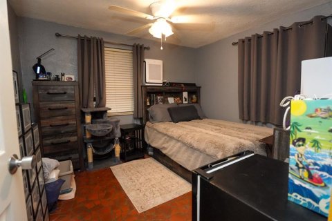 Casa en venta en Orlando, Florida, 4 dormitorios, 217.39 m2 № 2425289 - foto 18