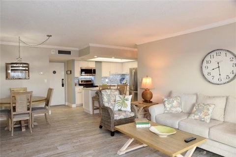 Condo in Saint Petersburg, Florida, 2 bedrooms  № 1916032 - photo 10