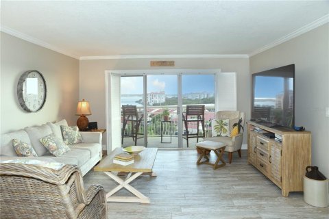Condo in Saint Petersburg, Florida, 2 bedrooms  № 1916032 - photo 9